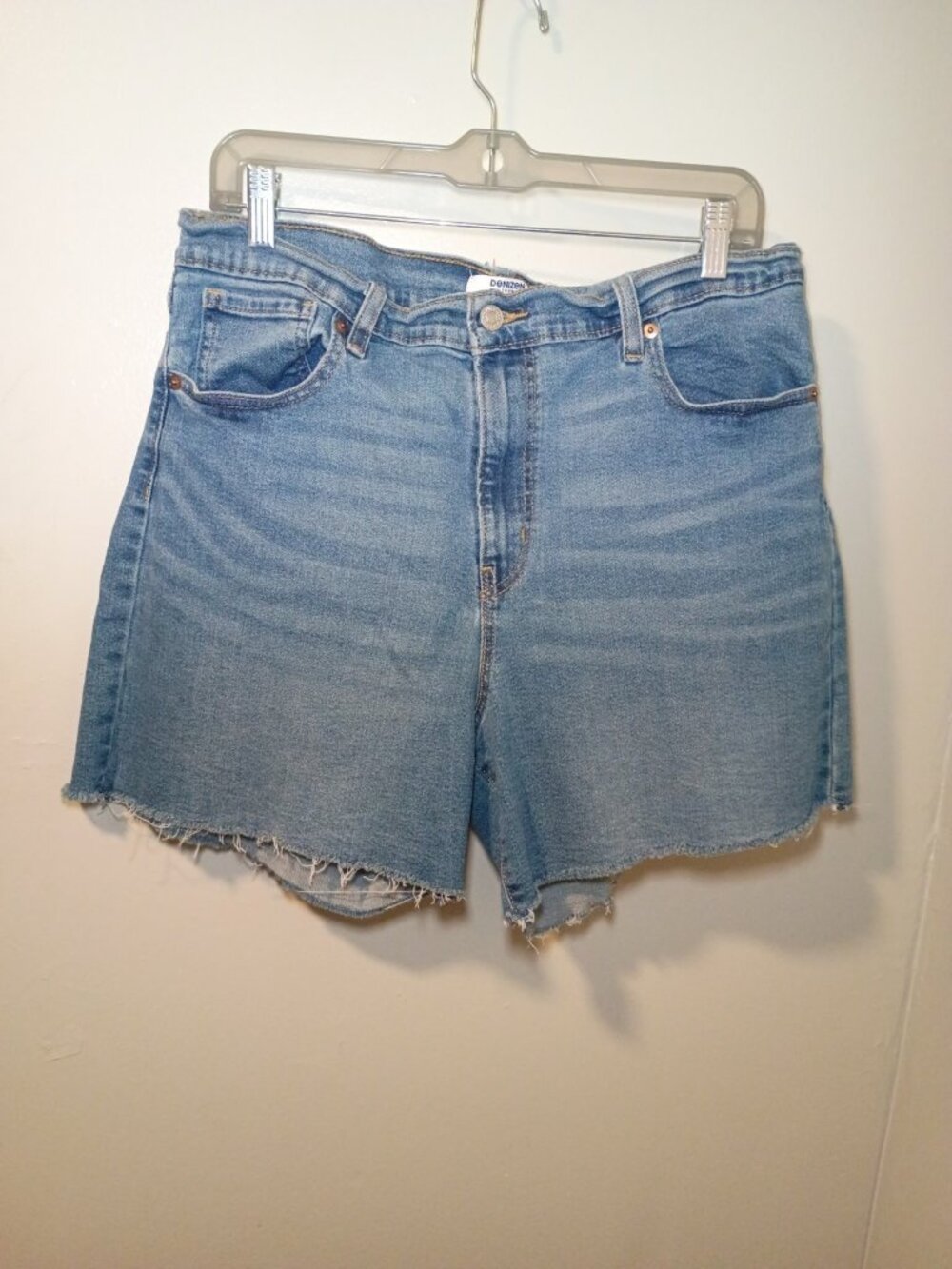 Denizen Women's by Levi's Vintage High Rise Cutoff Shorts Size 16